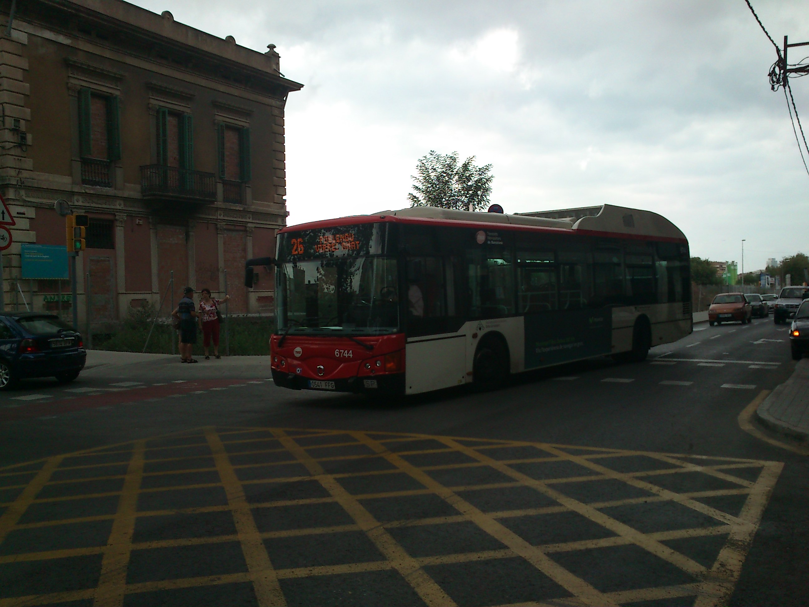 EL 6744 Y EL 6745 YA ESTAN REFORMADOS A HIBRIDO