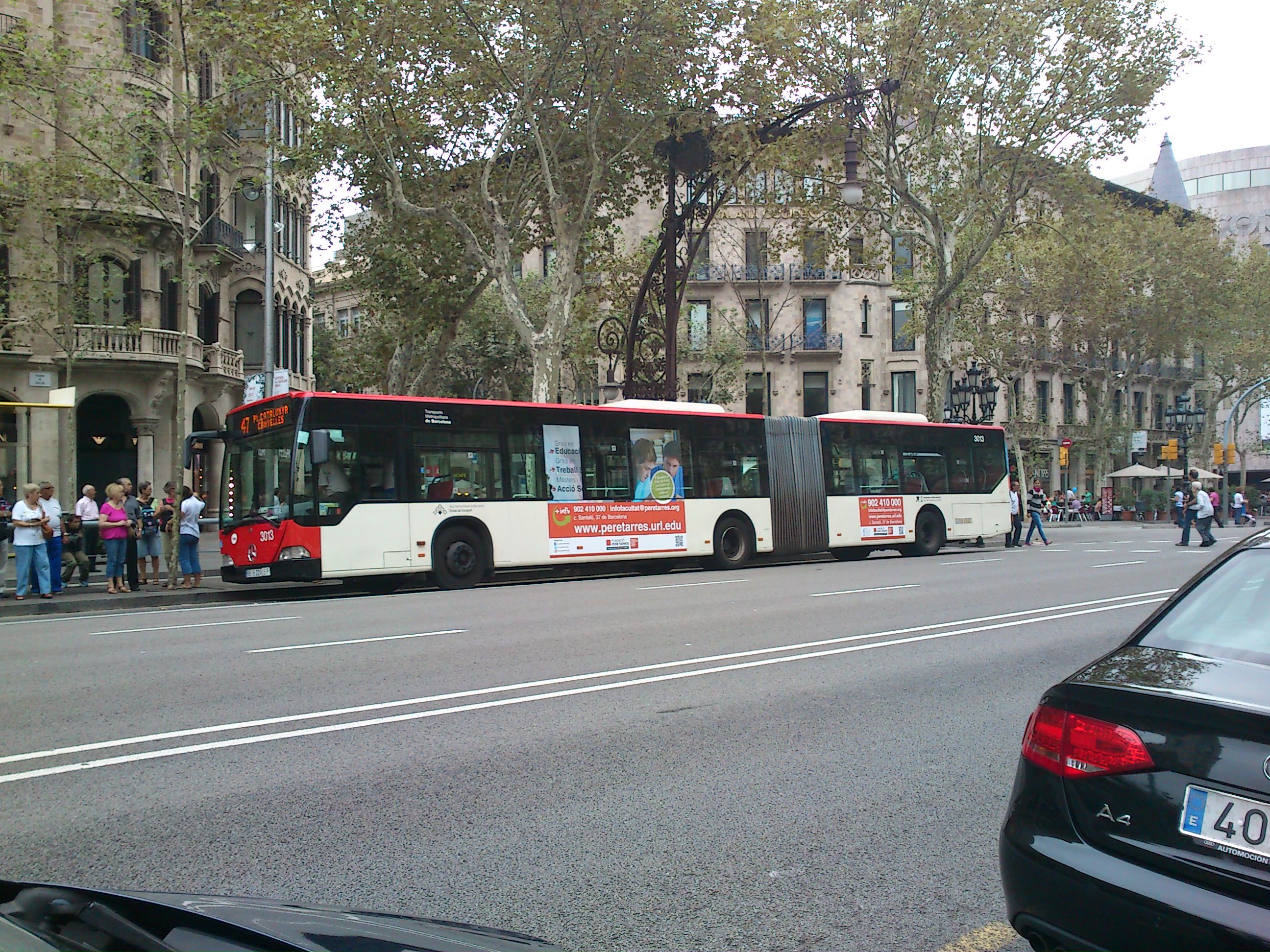 LA COCHERA DE HORTA CONSIGUE CITAROS ARTICULADOS Y TRIANGLE MAN CASTROSUA