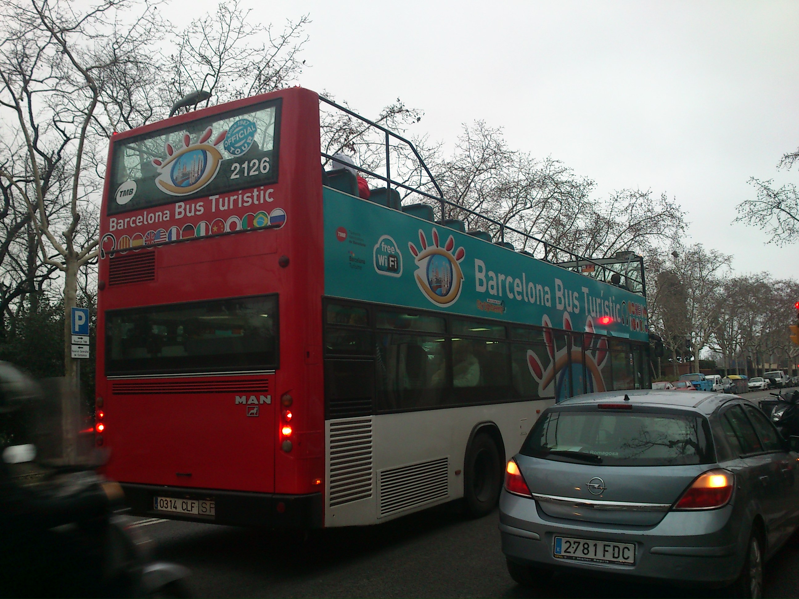 NUEVA DECORACION PARA AL BARCELONA BUS TURISTIC