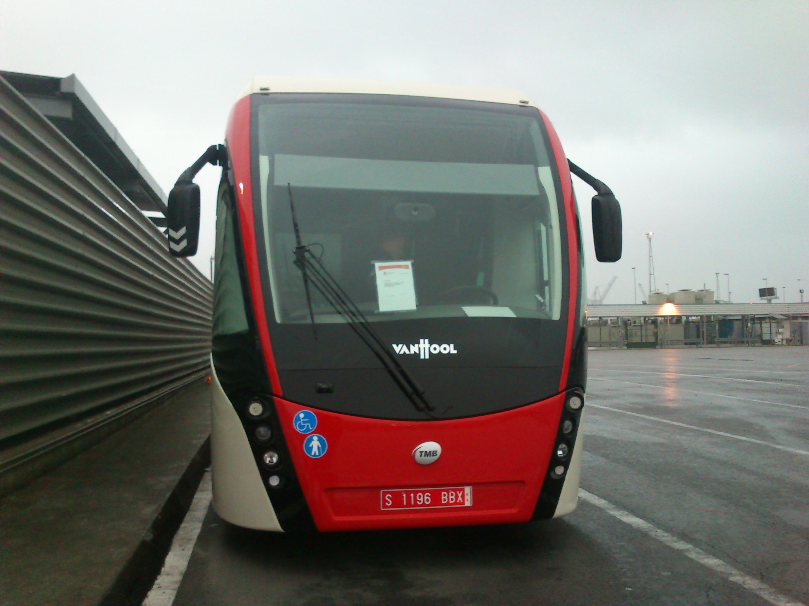 POR FIN EL VAN HOOL SE INAGURA AL PUBLICO