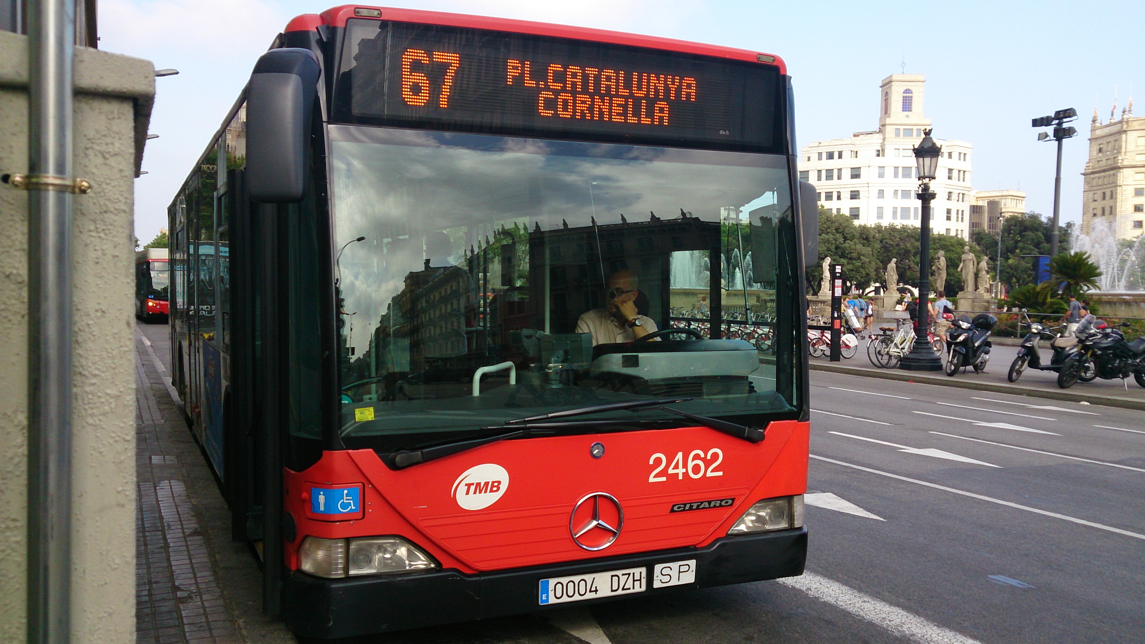 VARIOS COCHES DE HORTA Y TRIANGLE A ZONA FRANCA TEMPORALMENTE