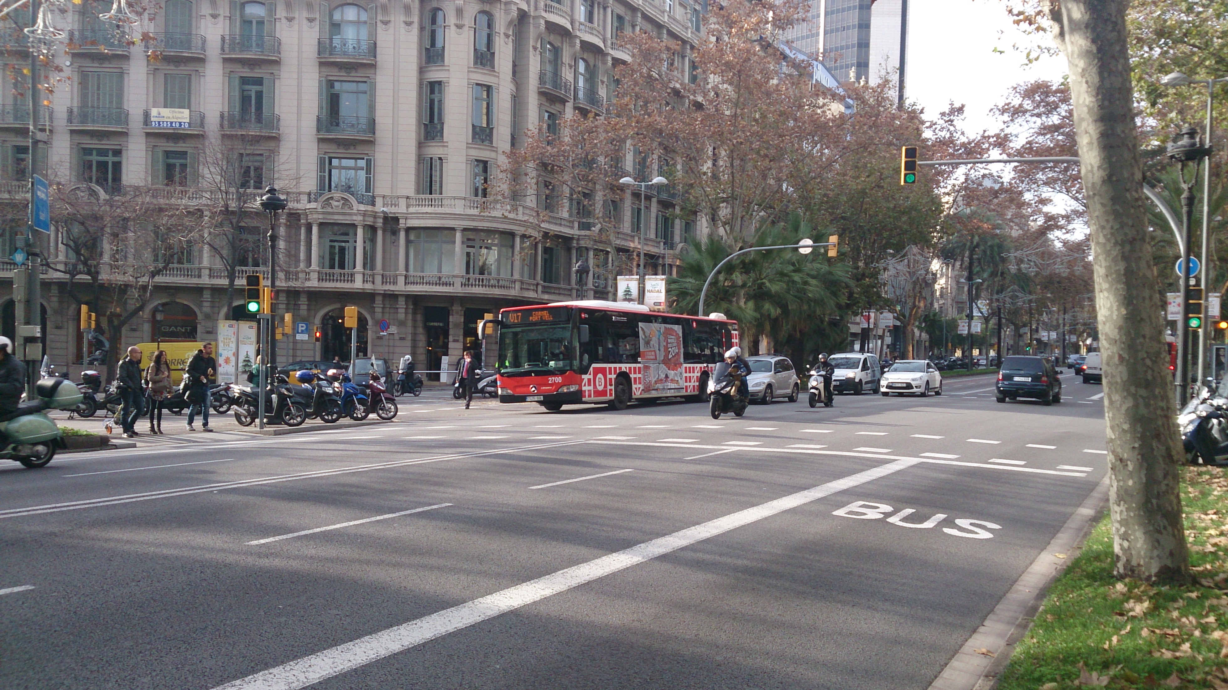 REDECORADOS MAS COCHES DE LA SERIE 2700