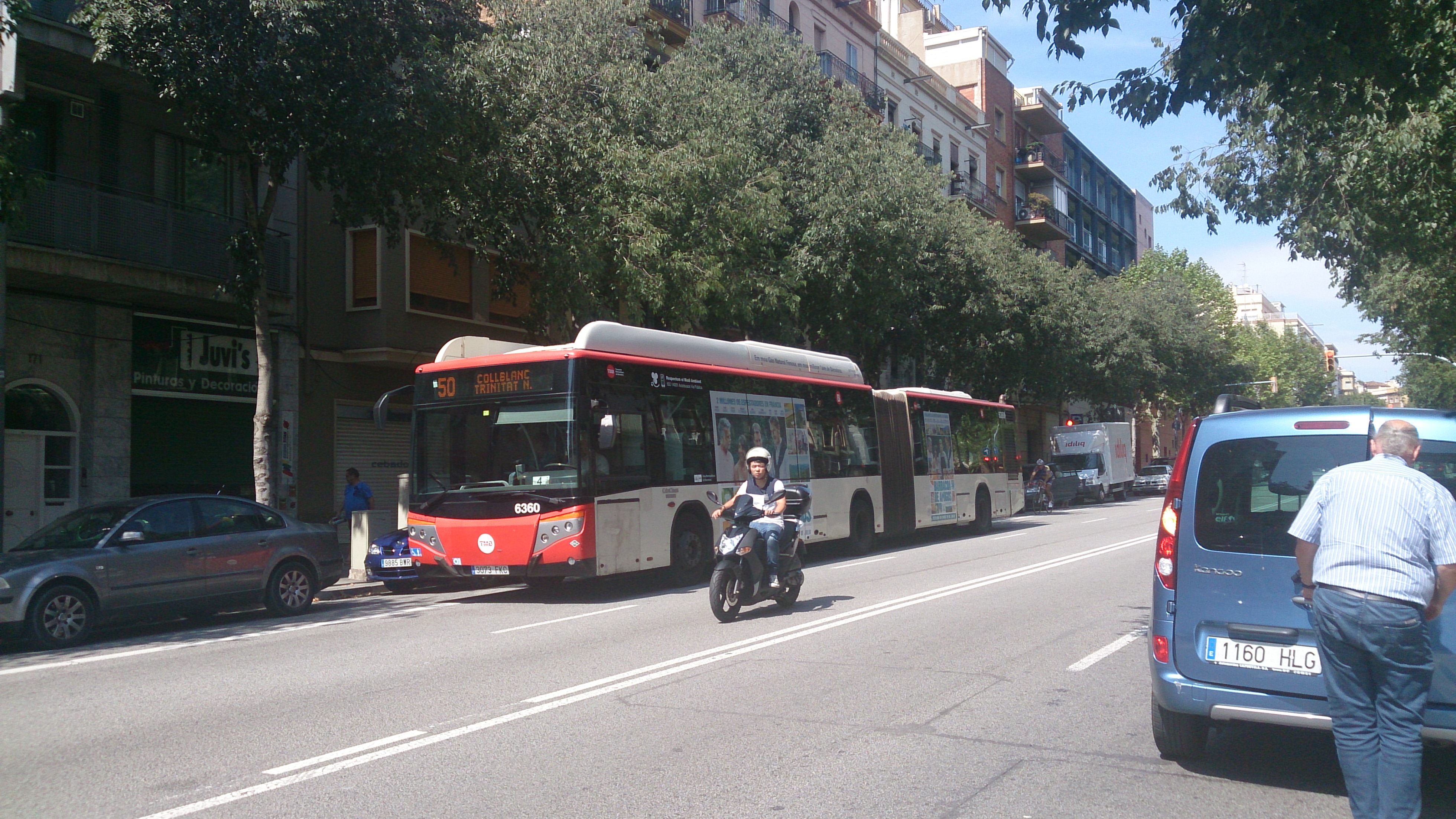 COMIENZA A DECORARSE MÁS BUSES DE LA SERIE 6300