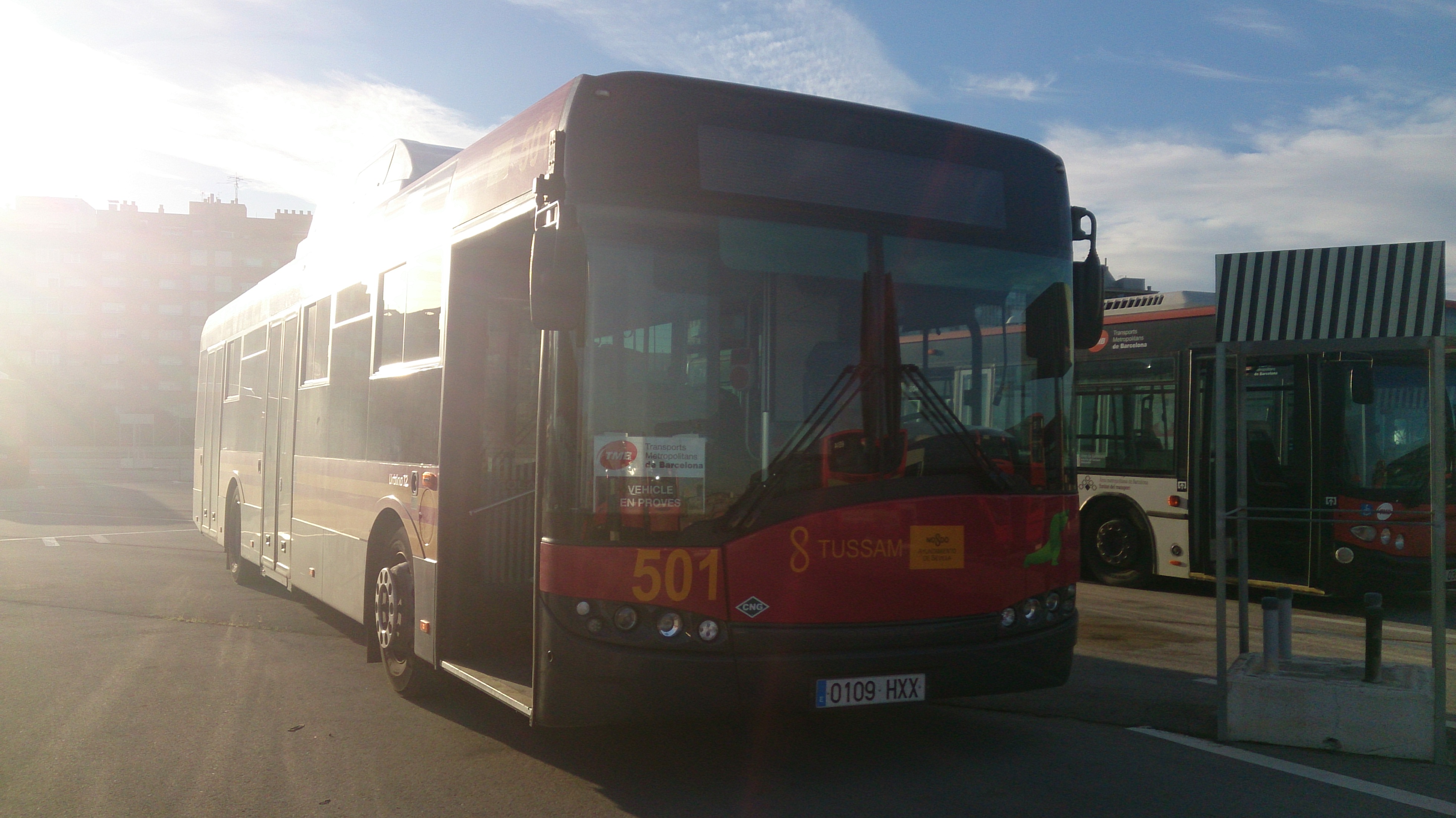 TMB PRUEBA UN SOLARIS URBINO DE TUSSAM