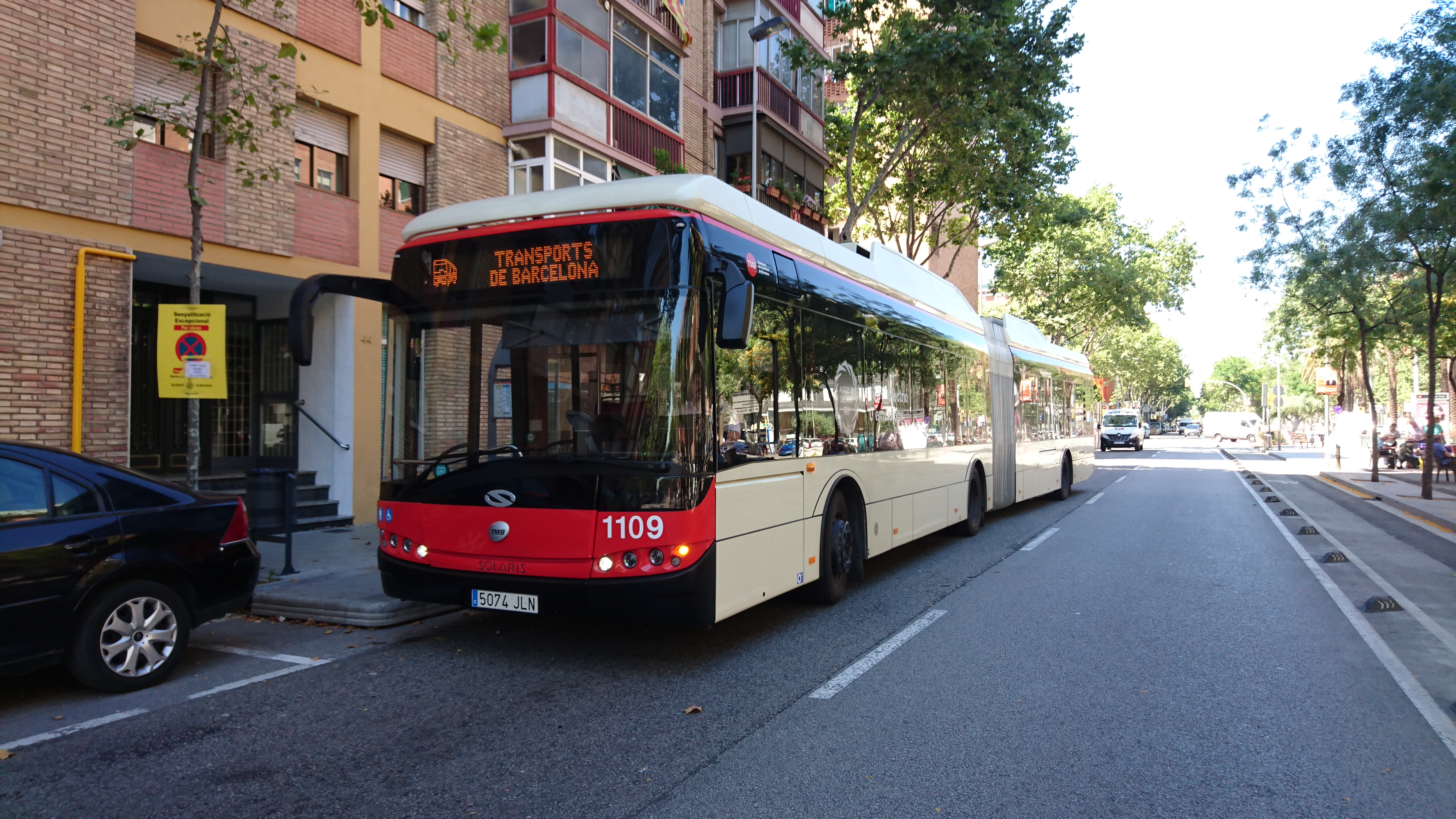 LOS SOLARIS ELECTRICOS DE TMB YA CIRCULAN EN PRUEBAS