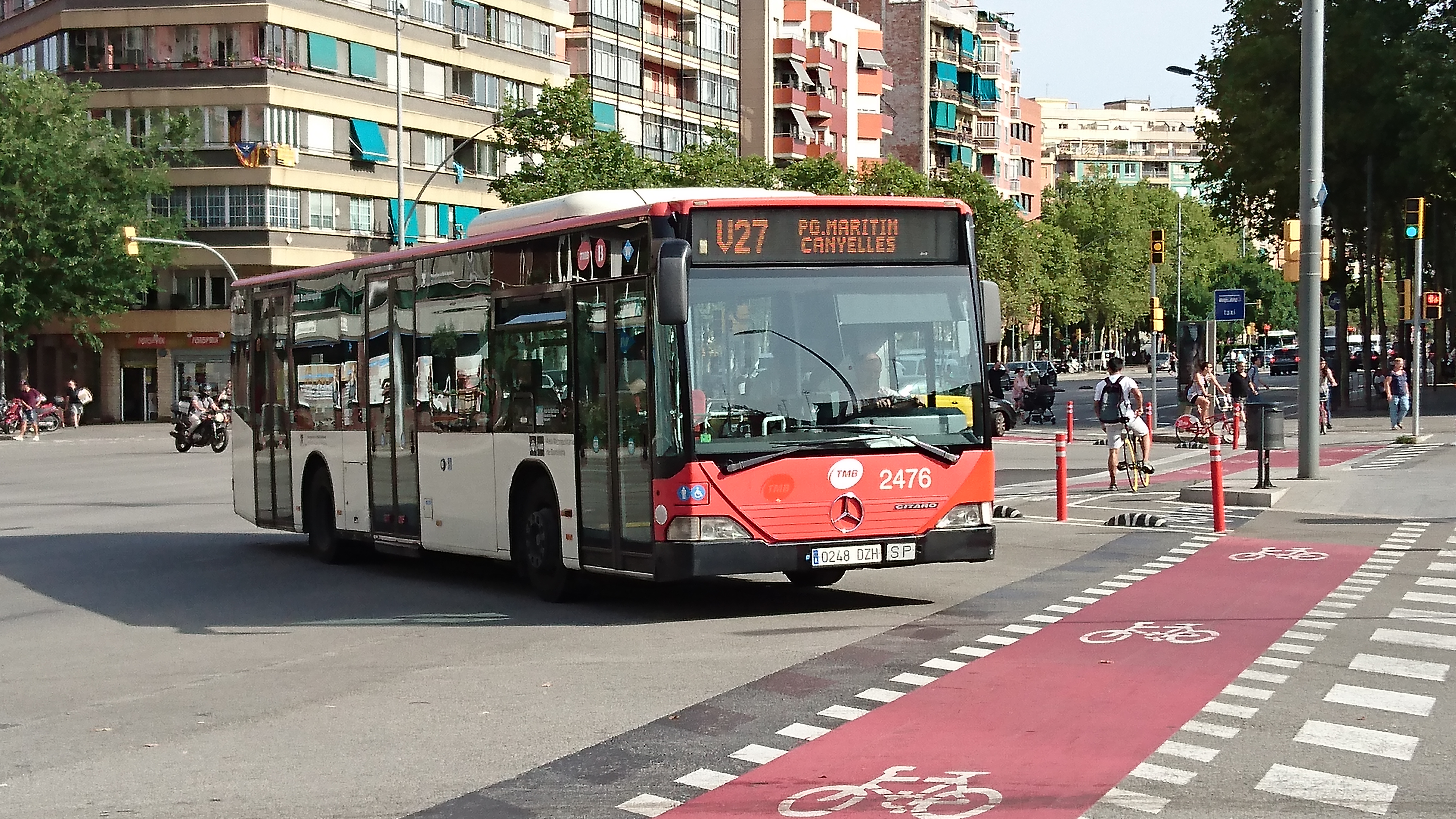 LA TRANSFORMACION DE LA NUEVA DECORACION EXTERIOR DE TMB LLEGA A TRIANGLE