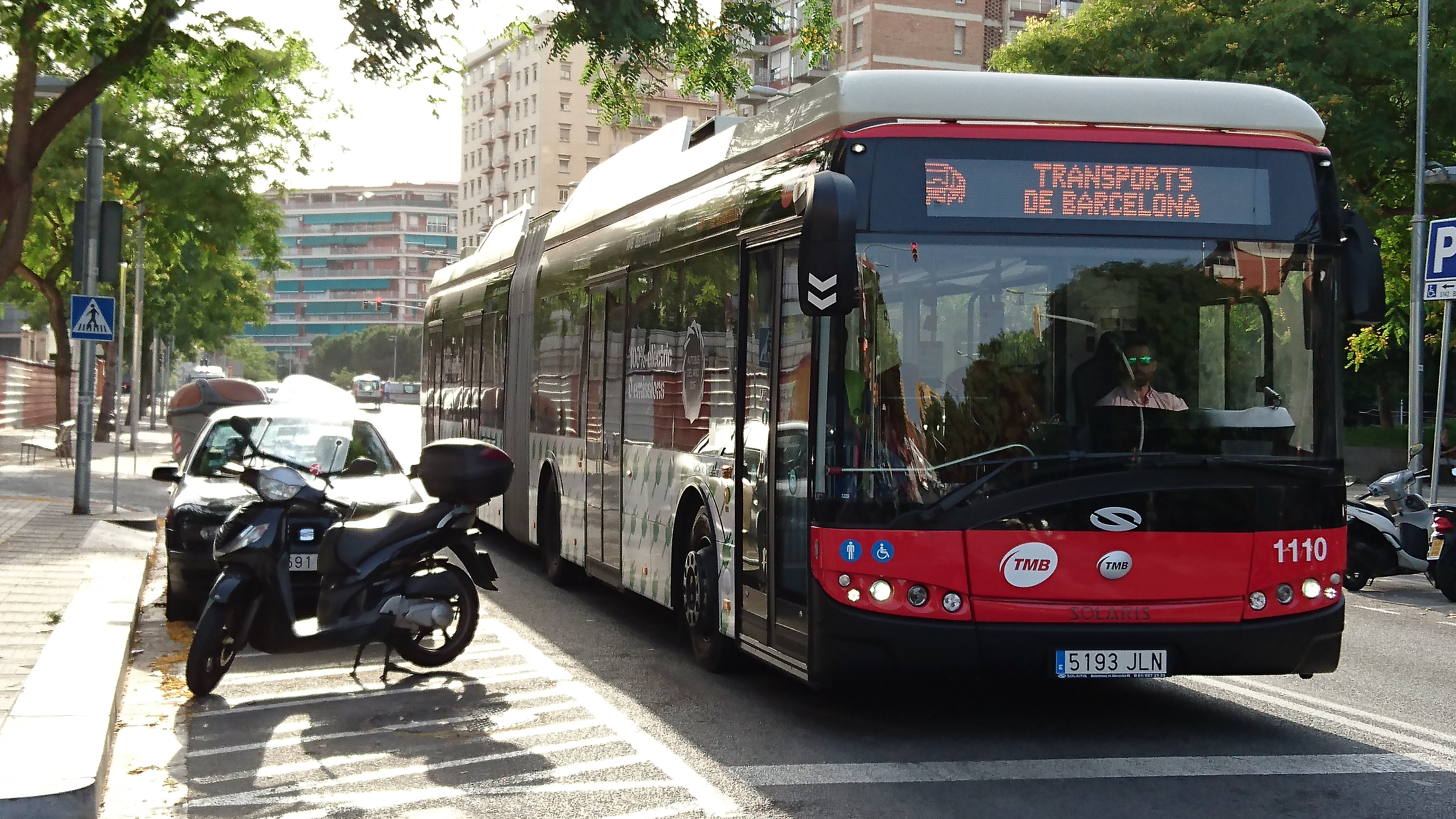 LOS SOLARIS ELECTRICOS DE TMB CAMBIAN DE ASPECTO