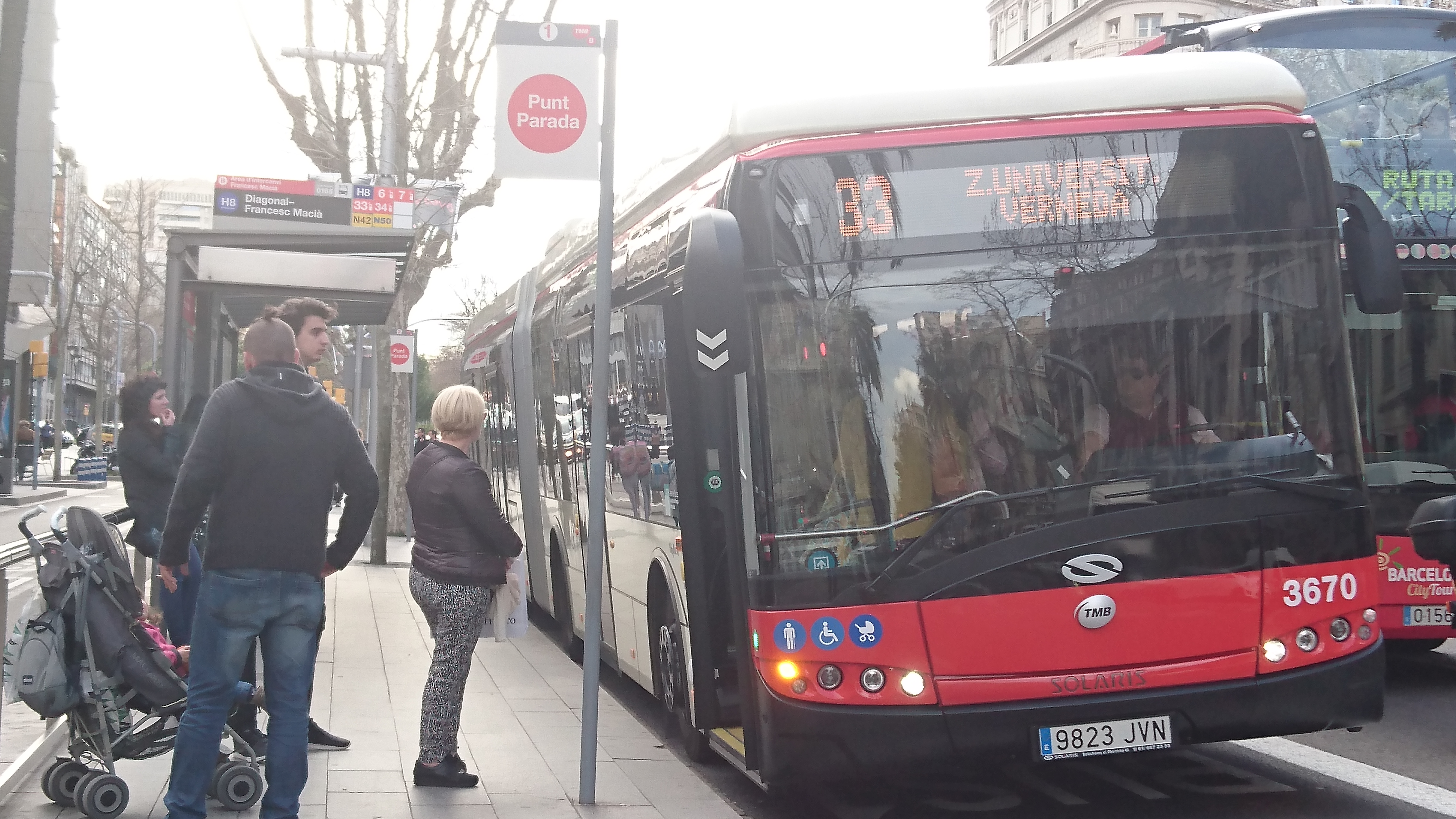 PUESTOS EN SERVICIO COMERCIAL LOS NUEVOS 3600 DE TMB