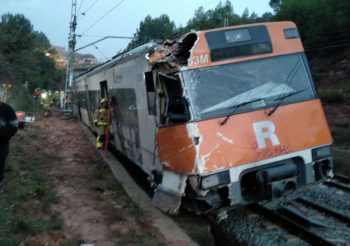 Un muerto por el descarrilamiento de un tren de Rodalies en Vacarisses