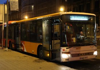 Acuerdo para reordenar las líneas de autobús que comienzan en Ronda Universitat