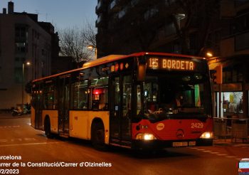 TMB cede a Poniente coches de la serie 24xx