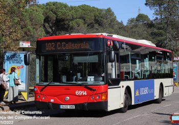 TMB dona 16 autobuses retirados del servicio y una grúa para fines solidarios