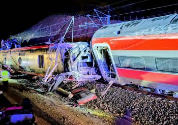 41 muertos y más de 100 heridos en un grave accidente entre dos trenes en Adamuz
