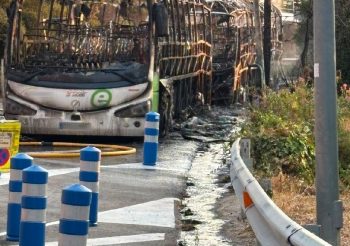 Se incendian dos autocares de Autocorb en el exterior de su cochera