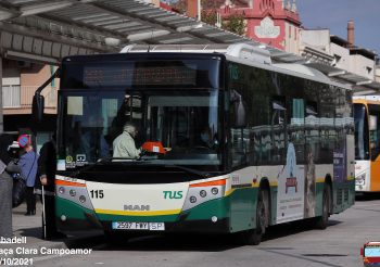 Se incendia un autobús de TUS Sabadell en Can Deu
