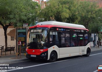TMB pone en marcha sus primeros microbuses eléctricos Yutong E7S