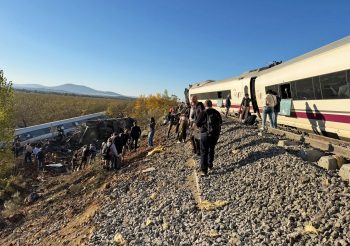 Varios heridos y 65 muertos en un nuevo accidente entre dos trenes de alta velocidad en Urda